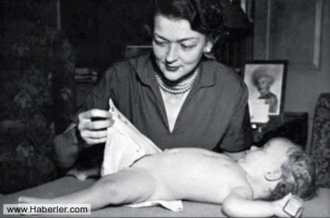 Marion Donovan`n icat ettii bebek bezleri, New York`da 1949`da sata sunulmasyla birlikte talep patlamas yaatt.
