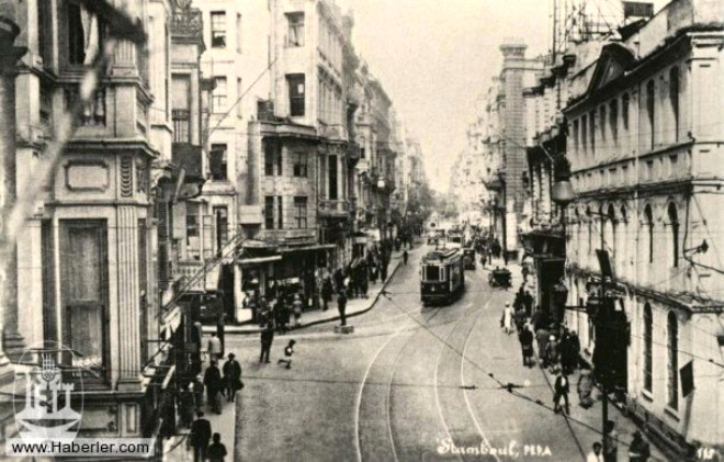 Cadde-i Kebir, Pera (1925).
