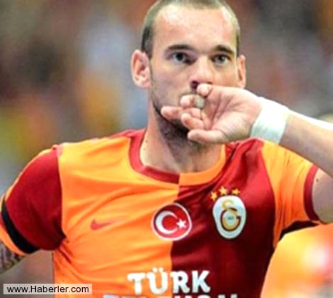 2-Wesley Sneijder: Galatasaray ile szlemesini uzatmayan Sneijder iin sezon sonunda ayrlk anlar almaya balad. Kariyerine ABD