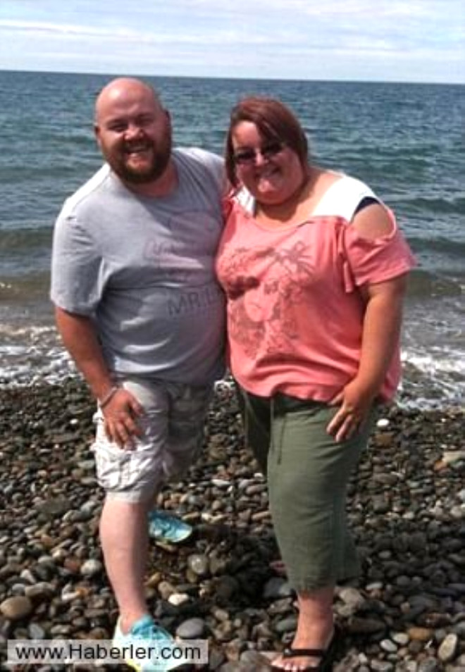 31 yandaki Joanne Richards ve 43 yandaki Barry Ricketts ifti verdikleri kilolar sonras deiimleriyle herkesi artt.
