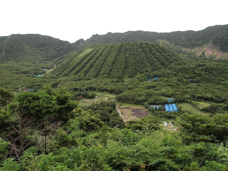 205 n�fuslu (2009 y�l� itibariyle), Japonya
