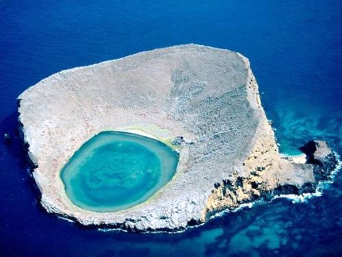 03. Crater in Rocas Bainbridge, Galapagos Islands � Ecuador

