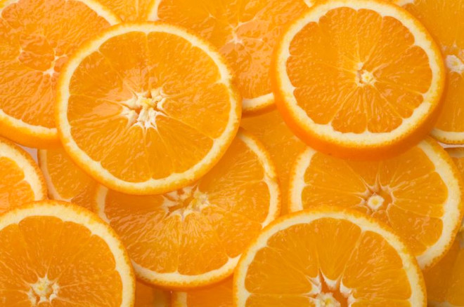 Portakal a karna tketildiinde portakal gastrit veya alerjik reaksiyonlara sebep olabilir.
