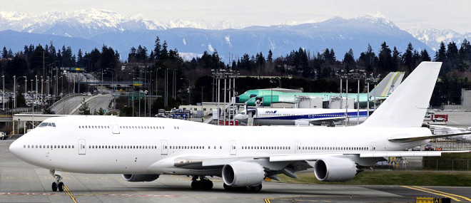 Dnyann en byk "kiisel" jeti yaplmas iin zerinde  yldr uralan Boeing 747- 8 VIP