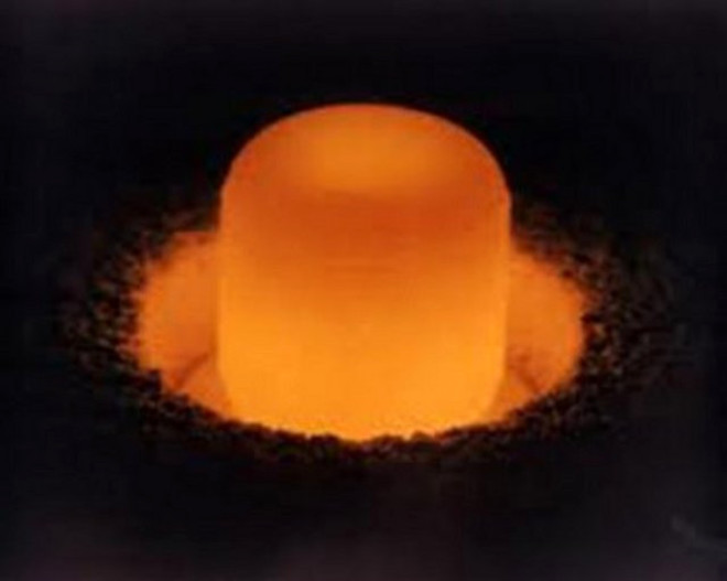 7- Plutonyum 1 gram: 4000 dolar. Askeri amalar ve nkleer reaktrler iin kullanlan Plutonyum, st dzeyde zehirli ve kanser yapc bir maddedir.
