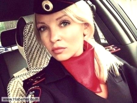 Rus kad�n asker ve polisleri g�zellikleriyle meslekta�lar� aras�nda en dikkat �eken kesim. ��te Rusya