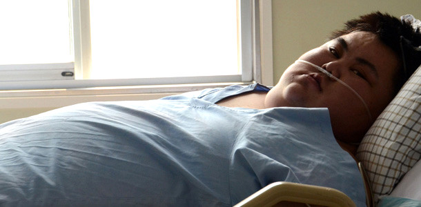 19 ya��na geldi�inde 150 kilogram olan Sun, 3 y�l i�inde h�zla kilo alarak 300 kilograma ula�m��t�.
