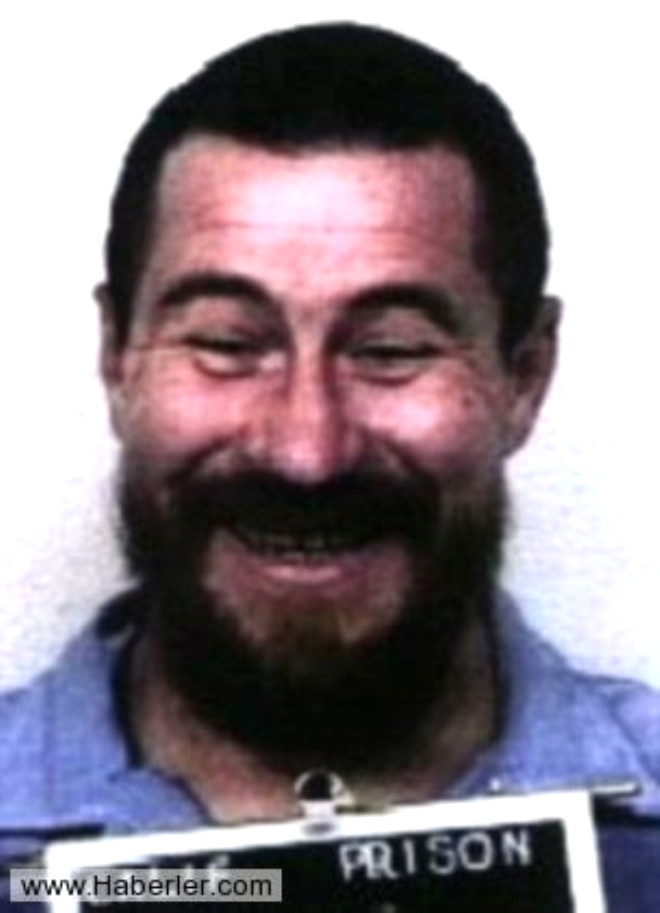 49 yandaki Stephen Anderson hrszlk, saldr ve 7 cinayet suundan zehirli ine ile idam edildi.
