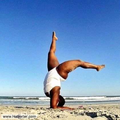 ��te Jessamyn Stanley yoga e�itimdeki g�r�nt�leri...
