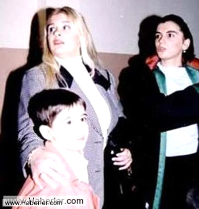 Bu ili�kiden bir o�lu olan Emrah, �nce Tayfun