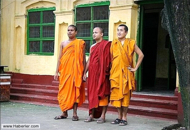 Ardndan Budizm geldi, tiril tiril giyinmenin vcutta yaratt olumlu etkilerden nasibini ald Tue.
