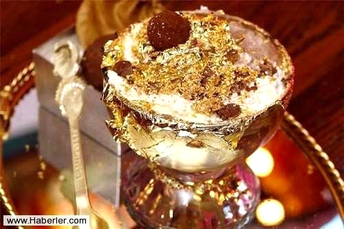 D�nyan�n en pahal� tatl�s�n�n fiyat� tam� tam�na 25 bin dolar. ��inde alt�n par�ac�klar� da bulunan tatl�n�n tad� ise fiyat� kadar ilgi g�rmemi�ti.
