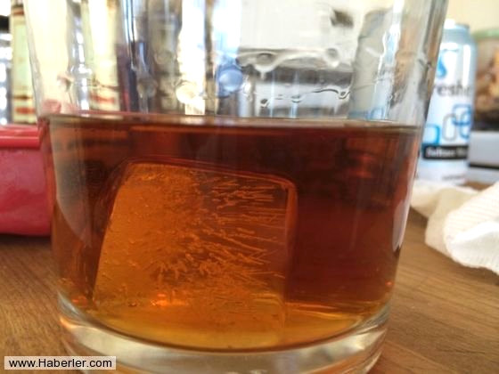 Alkol oran� o kadar fazla ki, buz batm��!
