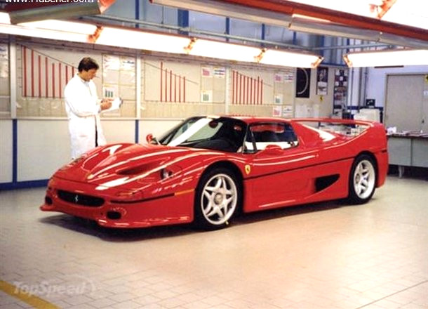 1995 Ferrari F50<br />
F1 ara�lar�na �zenilerek �retilen ve performans olarak onlar� aratmayacak olan 349 tane F50