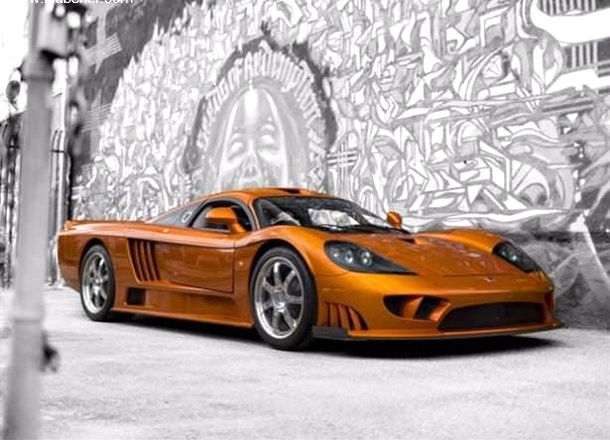 2005 Saleen S7 Twin Turbo<br />
Fabrikadan ��k��l� 1000 beygirlik motoruyla �retilen ilk ara�lardan olan Saleen S7 Twin Turbo, sadece iki tane �retildi ve bir tanesi bu koleksiyonda...