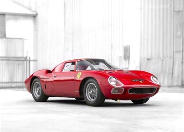 1964 Ferrari 250 LM<br />
�ok nadir bulunan bu ara� el yap�m� g�vdesi ve yar�� arabas� g�r�n�m� ile bir d�neme damga vurmu�tu.
