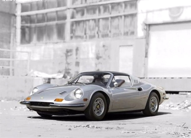 1974 Ferrari Dino 246 GTS<br />
Sadece 2,295 tane �retilen ve en son �retilenlerden biri olan Dino 246
