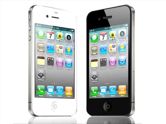 iPhone 4
iPhone ailesinin drdnc kuan temsil eden iPhone 4 modeli hem grnm hem de performans ile dikkat ekti.
Bir nceki modeli iPhone 3GSden 2 gram daha ar olan iPhone 4 modelinde hafza iki katna kartlarak 512 mb yapld.
Grntl konuma desteine sahip model 7 Haziran 2010 tarihinde tantld ve 24 Haziranda sata sunuldu.
Yeni tasarmda kullanlan paslanmaz elik ereve ayn zamanda telefonun anteni grevini gryordu.
3,5 in ekran ve 89 mm kalnl ile dier iPhone modellerine yakn llere sahip olan iPhone 4 modeli ilk kuak iPhonedan 4 kat daha hzl bir ilemciye sahipti.
Retina Display olarak adlandrlan sv kristal ekran 960x640 znrlk ile son derece baarl bir grnt sunmay baard.
