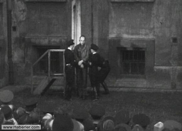 Nazi Gerenali Kurt Daluege, sava� su�u i�ledi�i gerek�esiyle 1946