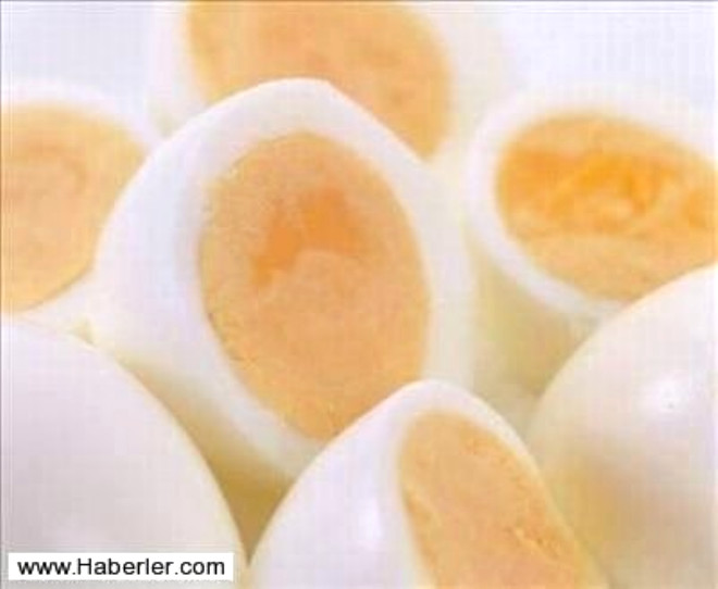 Yumurta sarsndaki renk farkllnn sebebi nedir?/Yumurta sarsnn koyuluu tavuun yemine gre deiebilir ve yumurtann besleyicilii veya kalitesi zerinde herhangi bir etkisi yoktur. Tavuk yeminde nerilen miktarndan daha fazla buday bulunursa yumurta sars ak, msr bulunursa koyu olabilmektedir.
