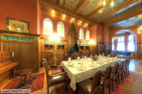 Yemek art�klar� bar�naklara g�nderiliyor. 
