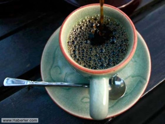 Black Ivory Kahvesi. Kilosu yaklak bin 100 dolar olan bu kahve, kahve ekirdeklerini yiyen fillerin dklarndan toplanarak kavrulmasyla elde ediliyor.
