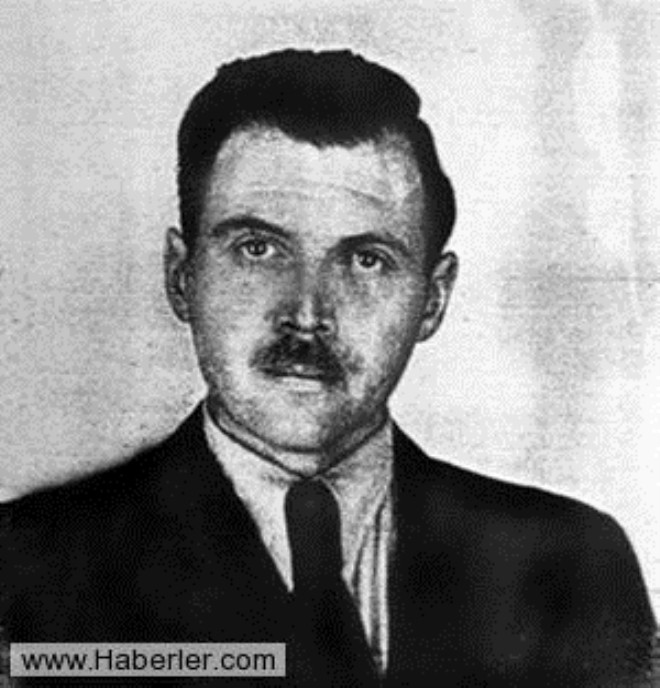 Mengele, aile ilikileri bakmndan olduka zor gnler geirerek byyen bir ocuk. Babas, sert ve disiplinli bir adam olan Mengele, babasn souk, uzak ve sadece iiyle ilgilenen bir adam olarak tarif eder. 

 
