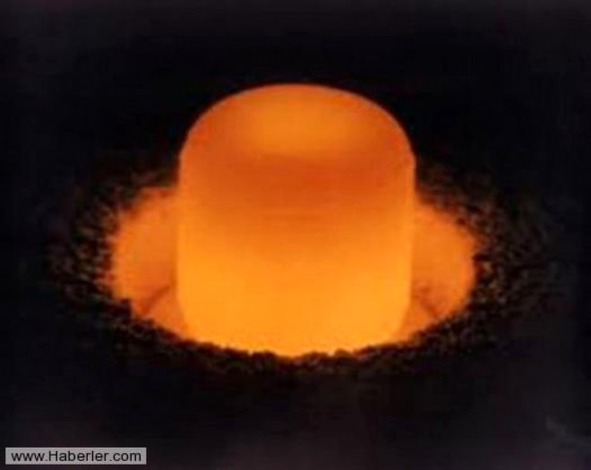 10- Pltonyum 1 gram:

4000 dolar Askeri amalar ve nkleer reaktrler iin kullanlan Plutonyum, st dzeyde zehirli ve kanser yapc bir maddedir.

