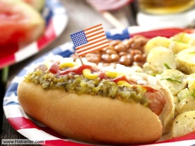 Hot dog (sosisli sandvi):
Amerika