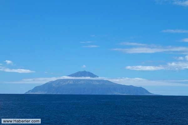 Adalara en yak�n olan G�ney Afrika, tam 2800 kilometre uzakl�kta bulunuyor.
