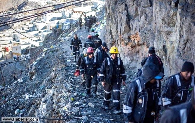 Ancak bu mekanizmalar 5 bin 300 metreden daha y�ksek irtifalarda, �rne�in Everest Da��n�n zirvesinde bulunan bir insan�n kan�ndaki oksijen doygunluk oran� yakla��k %50