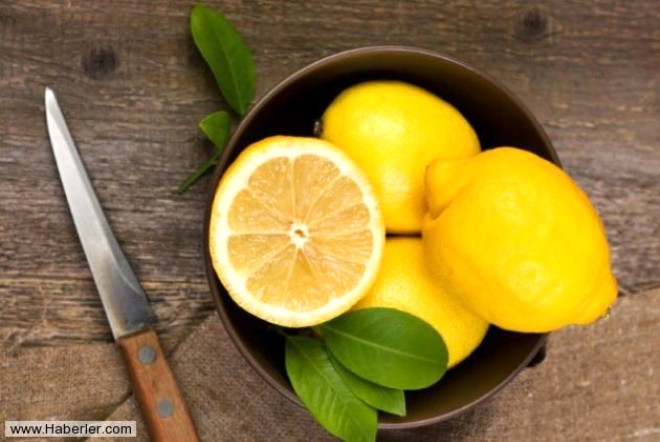 Elinize sinen yemek kokularn elinize limon srerek yok edebilirsiniz.

 
