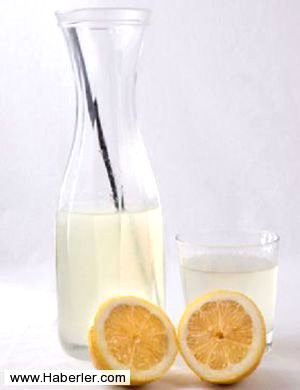 20. Kanseri �nledi�i belirtilmektedir. Alkali bir besin olan limon, kanserin geli�emeyece�i bir ortam yarat�r. Kanser alkali ortamlarda ilerleyememektedir.
