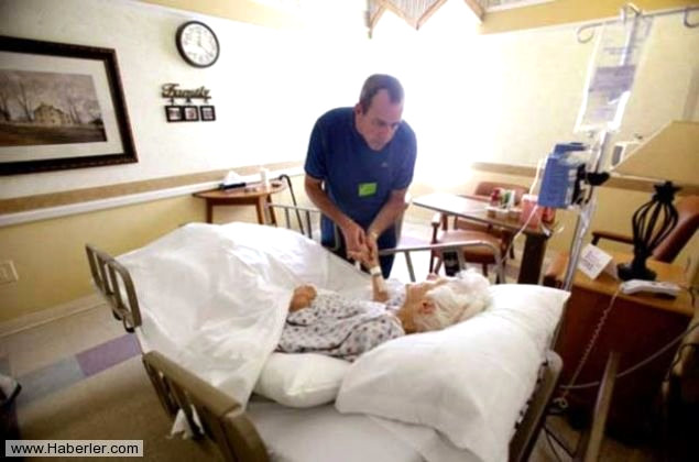 �l�mden 12 saat sonra ise v�cudun en fazla bozuldu�u s�redir. Bu s�rece 