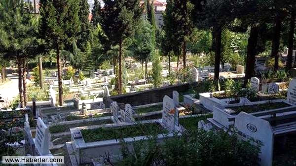 �yileri cennete, k�t�leri cehenneme ta��rlar.
