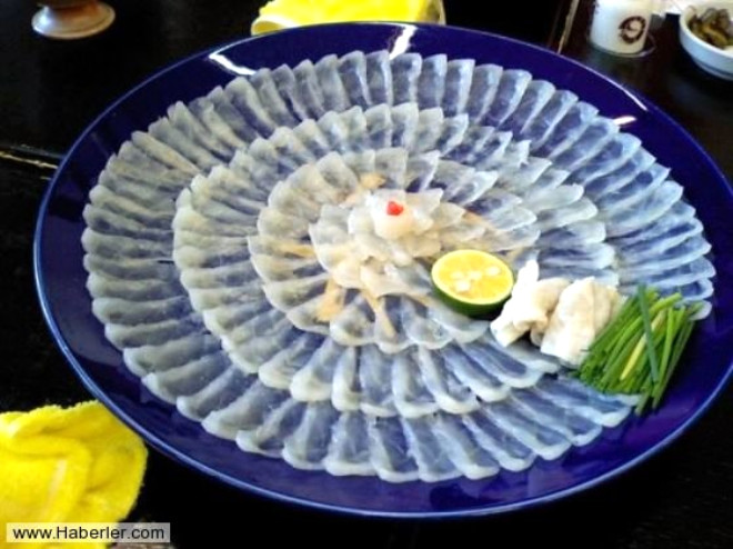 Japon yasalarna gre kirpi bal servis edilen restoranlarda alan ahlarn en az 3 yl baln hazrlanmasyla ilgili eitim almas gerekiyor.
