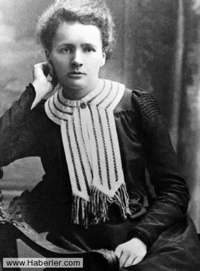 Marie Curie (7 Kasm 1867  4 Temmuz 1934) 

mrnn byk bir ksmn dirseklerine kadar radyoaktif elementlerin iinde geiren Curie