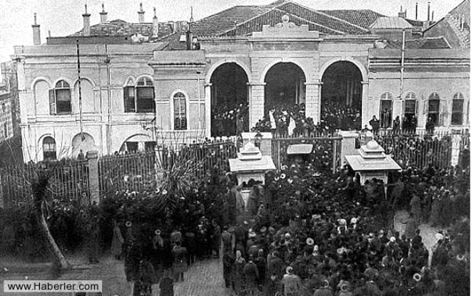 1. 1913 Bab- Ali Baskn: 

Olayn yaand tarihlerde Balkan Savalar