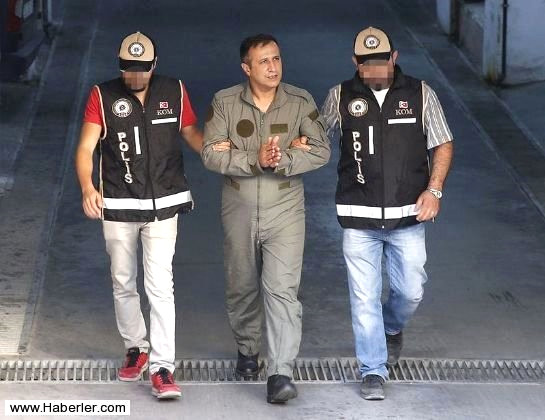 

2. Ana Jet �ss� Kurmay Ba�kan� Albay Ramazan Elmas adliyeye sevk edildi.

 



 

