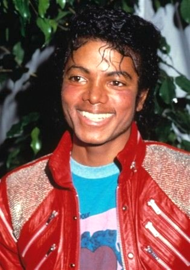 Yaptrd estetik operasyonlarla bambaka bir hal alan Michael Jackson