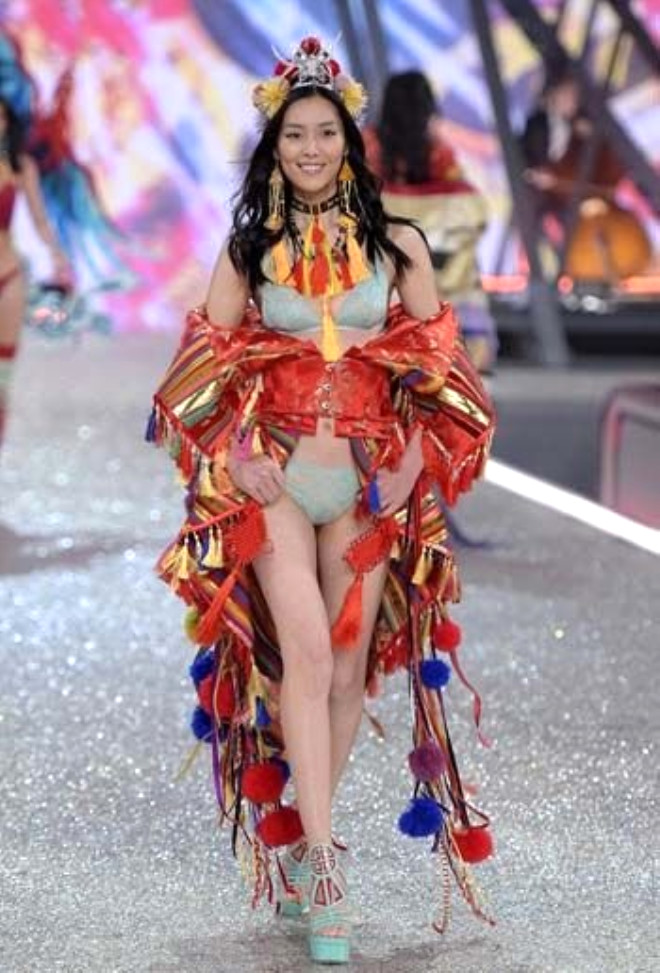 nc srada ise 2013 ylnda melekler arasna katlan inli model Liu Wen bulunuyor.
