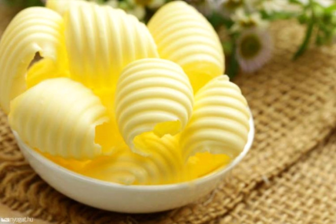Kat bileen olan margarin, kalp rahatszlkarnn da tetikisi. Ayrca ciltte hasara neden olan margarin krklklar da artrr.
