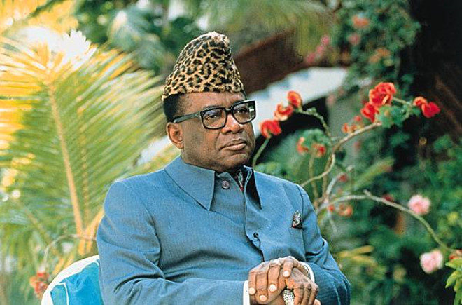 Kendi kendisine layk grd ismin tam anlam "Salam ve sarslmaz iradesiyle zafere odaklanm her eye gc yeten sava zaferden zafere kouyor ve uyanr uyanmaz ateler sayor" olan Mobutu Sese Soko Nkuku Ngbendu Wa Za Banga kendisinden baka herkesin leopar desenli apka takmasn yasaklad. 8 insann ancak kaldrabileceini iddia ettii bir bastonla gezinen Mobutu