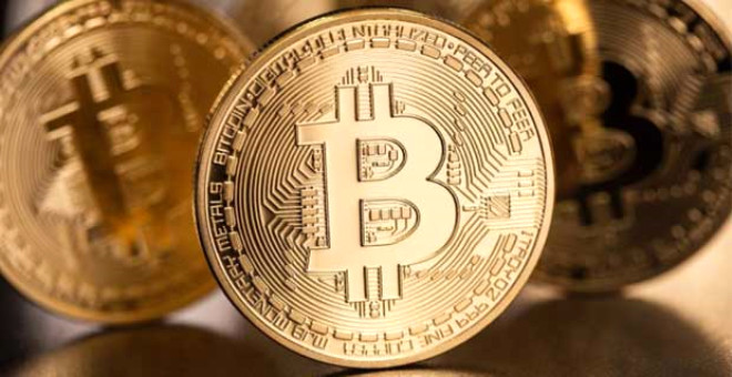 
	
	
	Bitcoin (sembol: ?, ksaltma: BTC) herhangi bir merkez bankas, resmi kurulu, vs. ile iliii olmayan elektronik bir para birimidir. Virglden sonra 100 milyonuncu basamaa kadar birimlere ayrlabilir. Ayrca Derin A