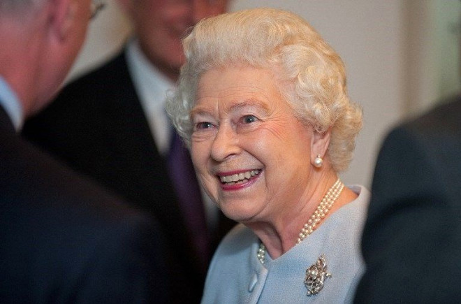 

ngiltere Kraliesi 2. Elizabeth, tahttaki 65. yln tamamlad.
