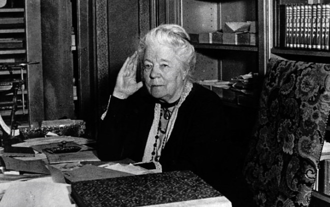 Selma Lagerlf, edebiyat alannda dl alan ilk kadn ve ilk sveli yazar oldu. 1909