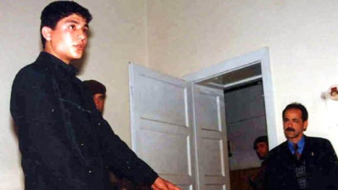 Ali Kaya, ilk cinayetini 1997 ylnda iledi. Amcas Celal Kaya
