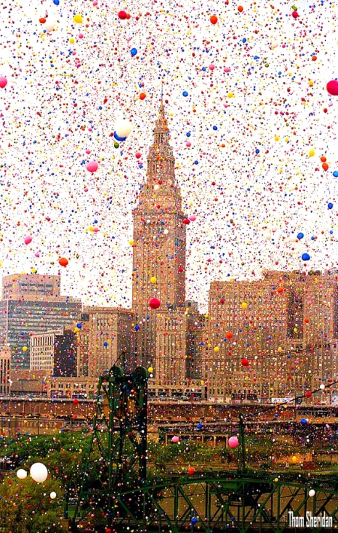 Gle gitmesi beklenen balonlar bir anda ehrin ierisine doru yol alarak, gnlk hayatn akn bozdu. yle ki, Cleveland Havaliman piste den balonlar temizlemek iin uulara 30 dakikalk bir ara vermek zorunda kald.
