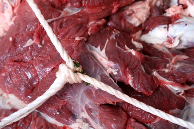 Donmu etleri kalorifer zerinde zdrmeyin. Donmu bir et oda scaklnda deil, buzdolabnda zdrlmeli. 