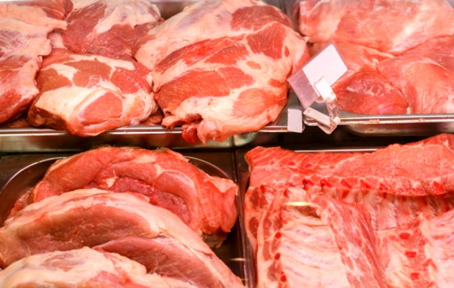 Etleri 10-12 saat serin ortamda buzdolabnda dinlendirdikten sonra tketmeye balayn. Bozulmalar nlemek iin etin etrafnda biriken kan uzaklatrn.